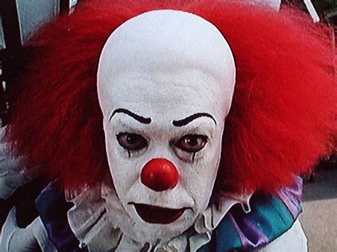 pennywise the clown|pennywise the clown pictures.